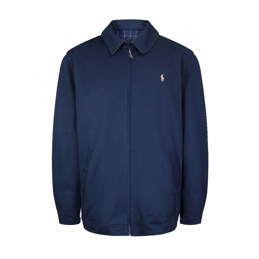 P306 💰Ralph Lauren/Ralph Lauren American vintage classic lapel old cadre retro jacket. Classic design. Timeless classic. The cotton fabric is thick and wide, showing a sense of vintage. The collar and cuffs are decorated with colorful plaid. It looks good on both men and women. Wear it as comfortable as you want. It focuses on relaxed retro YYDS. One piece for both men and women. An indispensable piece for autumn and winter. The most popular jacket at the moment. One hundred percent cotton twill is thick and thick, ⚠️correctly spaced red and green plaid lining, imported high-density embroidery. The Harrington jacket has a loose fit, is short and fat, and is super versatile. It is clean-fitting and is suitable for both men and women. Color: Black Size: M-XXL Size Length Bust Sleeve length Shoulder width M 67 110 61 L 68 114 62 XL 70 118 63 2XL 72 122 64